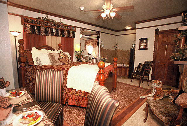 The Safari Suite - Lanesboro, MN